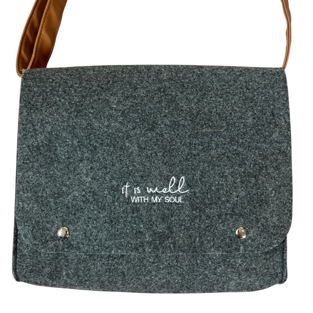 Felt Crossbody Bible Bag with Matching Stationary Case - Picture 3 of 14